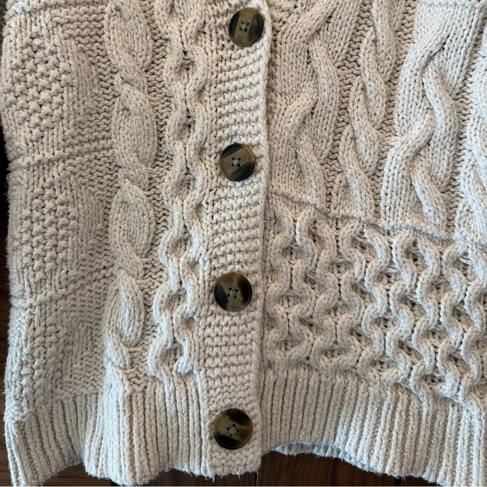 Aerie Women's Cream Cable Knit Button Front Cardigan Oversized - Sz XS - Picture 3 of 4